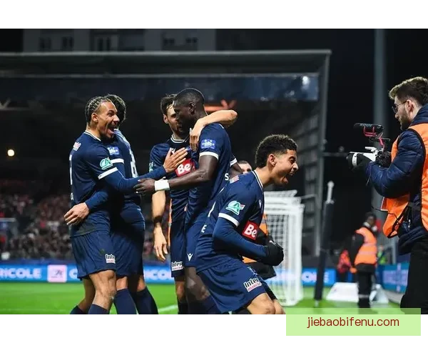 敦刻尔克战平罗德兹双方激战1比1 收获宝贵平局展现顽强拼搏精神